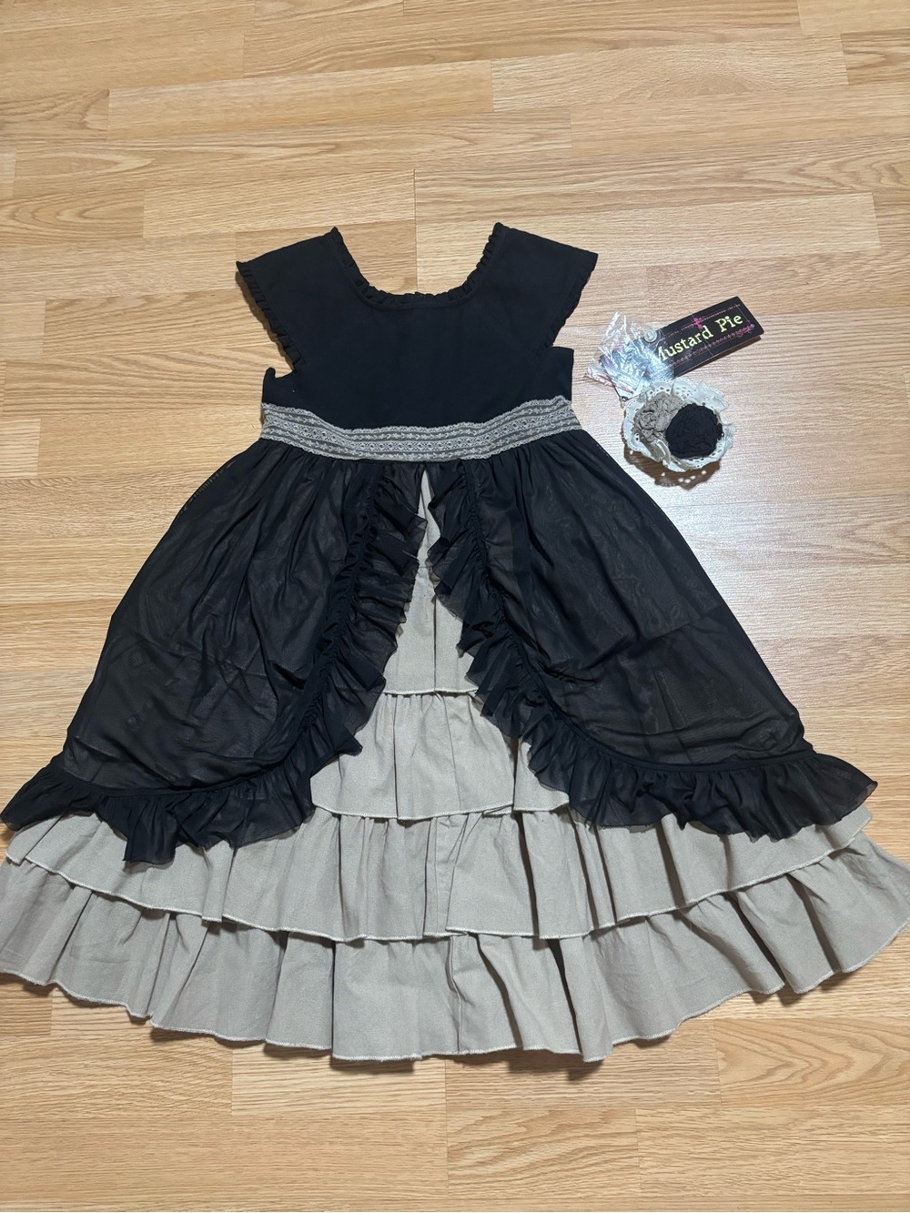 New “Mustard Pie” dress size 8 with matching hair clip with tag
